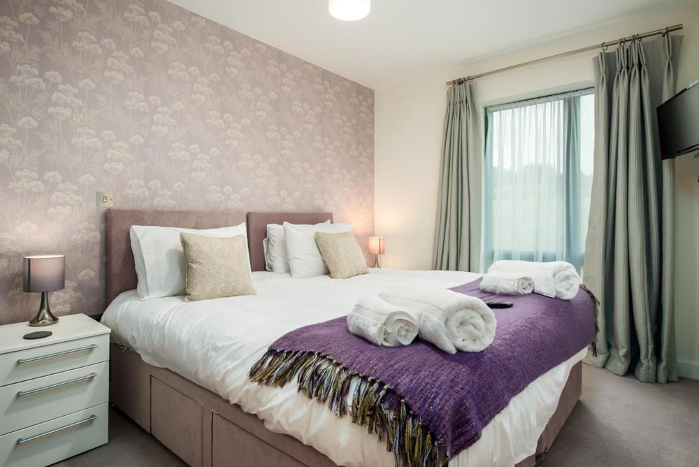 Solar Sanctuary- Skyline Balcony, City Centre, Three Floors, King Beds, Netflix And More! Μπαθ Εξωτερικό φωτογραφία